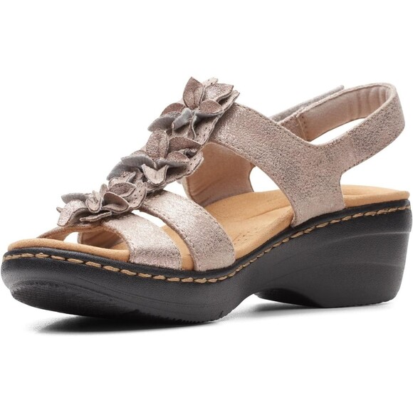 Clarks Merliah Sheryl Flower Applique Comfort Sandals  8.5  NWOB  Taupe Metallic - Picture 2 of 15